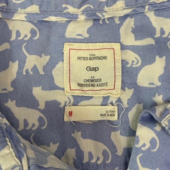 GAP Cat Print Fitted Boyfriend Button Down Shirt - Picture 2 of 5